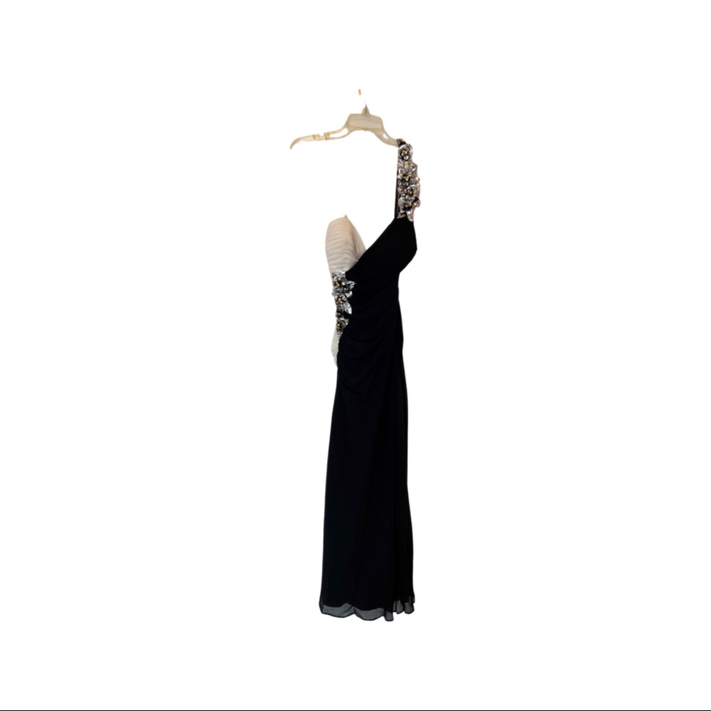 Faviana white and black backless gown embellished flowers